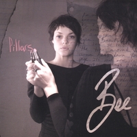 Bee Simonds : Pillars