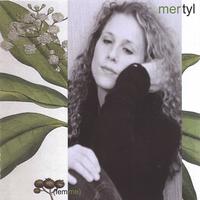 MERTYL: (femme)