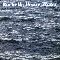 Rochelle House : Water